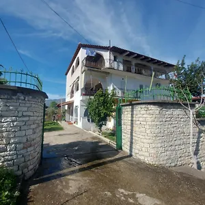 Irvin Pensjonat Berat